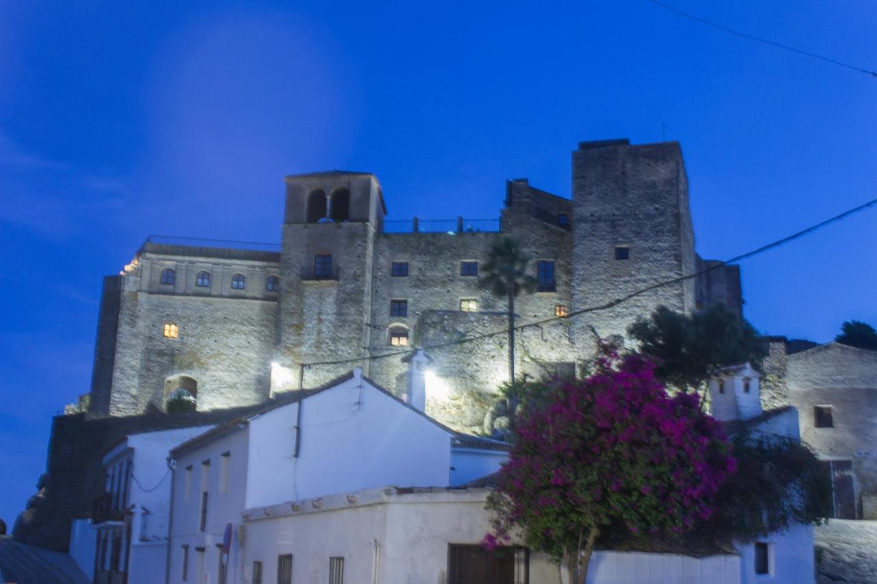 Casa En Fortaleza Medieval Кастельяр-Де-Ла-Фронтера Экстерьер фото